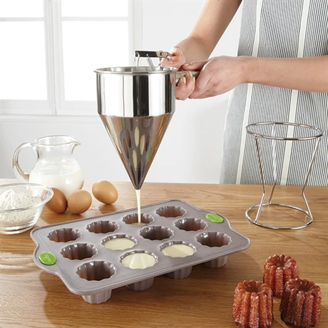 Lot Poêle 7 Blinis Et Entonnoir à Piston 5 Lot Poêle 7 Blinis Et Entonnoir à Piston – Image 3