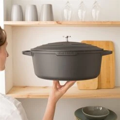 Cocotte Légère Ovale En Fonte D’aluminium 32 Cm 6,5 L Rouge -Cuisine À La Maison 203008 2 2 Cocotte legere ovale en fonte d aluminium 32 cm 6 5 L rouge Mathon