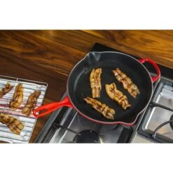 Le Creuset Grill Skillet Rond Fonte émaillée 23 Cm Cerise -Cuisine À La Maison 215002 1 1 Grill Skillet rond fonte emaillee 23 cm Cerise Le Creuset