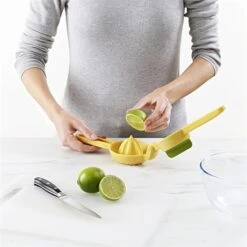 Joseph Joseph Presse-agrumes JuiceMax 9 Joseph Joseph Presse-agrumes JuiceMax -Cuisine À La Maison 606038 2 1 Presse agrumes JuiceMax Joseph Joseph